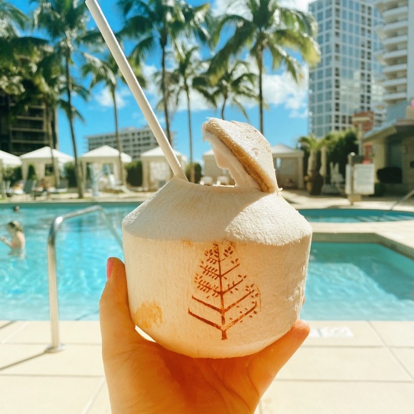 Meet your Posher, Ashlee - Picture 1 of 1